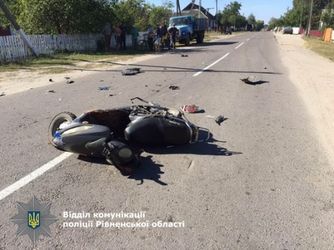 На Березнівщині не розминулися скутер із позашляховиком