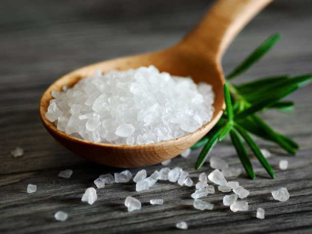Як правильно та безпечно для здоров’я вживати сіль