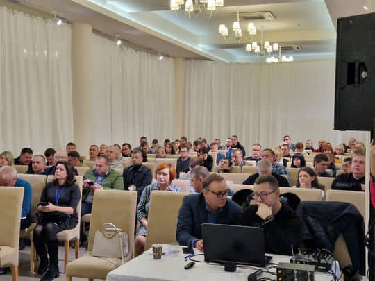 Фермери з усієї України обговорили на Рівненщині перспективи вирощування ягід
