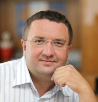 Олег Червонюк: “Ми повинні активно будувати національну економіку”