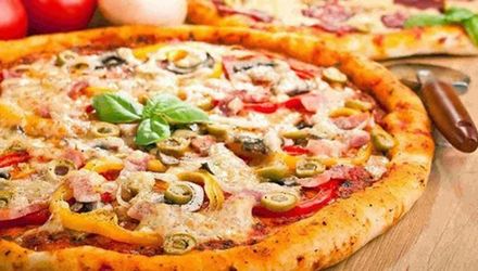 Коли немає бажання возитися із тістом – приготуйте «ліниву піцу»