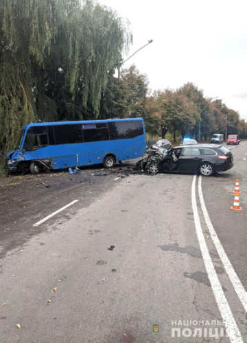 У Рівному у ДТП травмувалися троє осіб, серед яких – малолітній