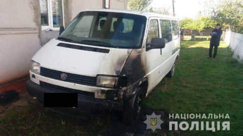 Жителю Березнівщини підпалили автомобіль