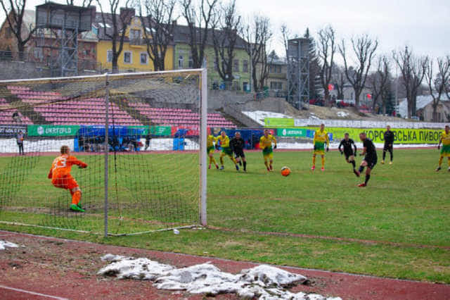 Верес перемагає Полісся у Львові