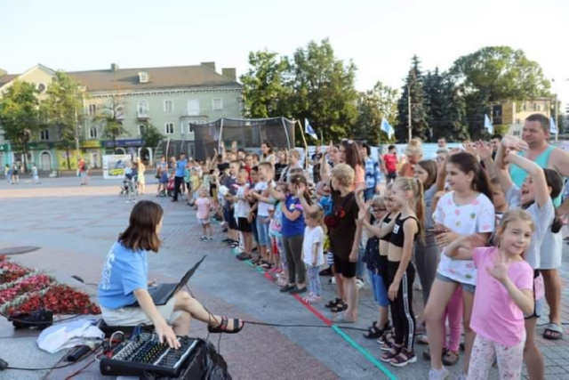 Церква «Христос є відповідь» влаштувала свято «День батька» в Рівному