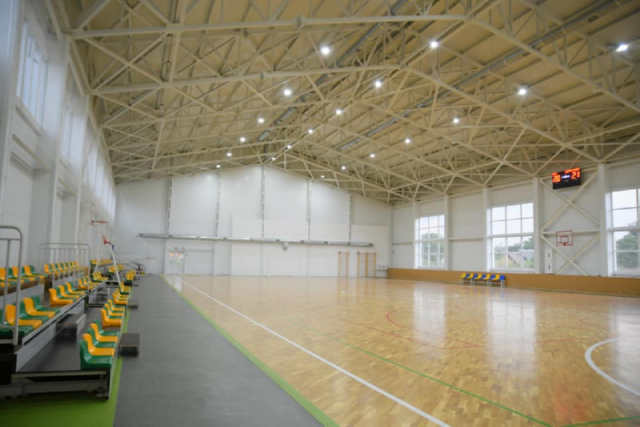 В Дубровиці відкрили спортивний комплекс на понад 350 глядацьких місць