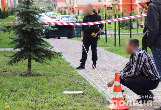 15-річний підліток напав з ножем на жінку