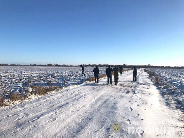 Знайшли в полі без ознак життя