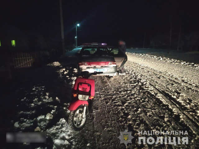 Водій без посвідчення пропонував хабаря поліцейським