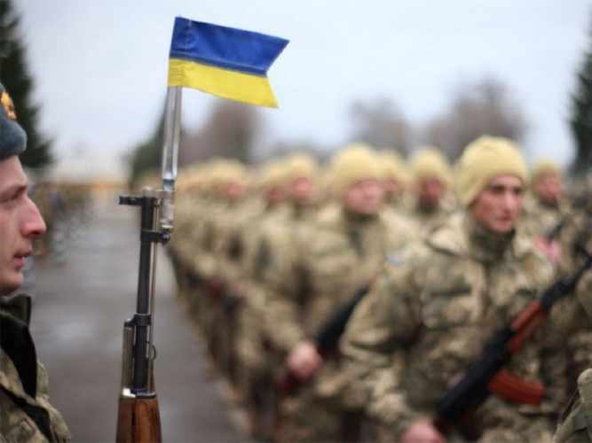 Україна платитиме військовослужбовцям по 100 тисяч гривень на місяць
