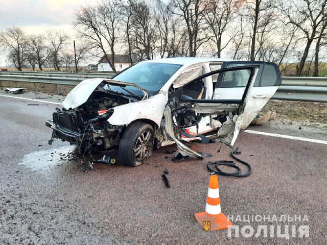 Хотів уникнути наїзду на тварину: внаслідок ДТП тяжко травмувався киянин