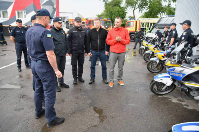 Поліцію та рятувальників області підсилили технікою