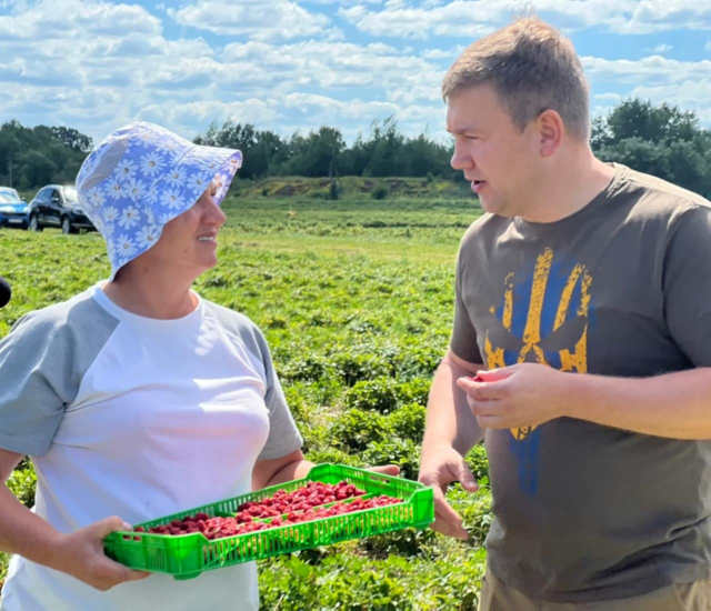 На Рівненщині розвивають перспективне ягідництво