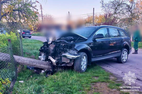 Неповнолітній п’яний водій врізався в електроопору