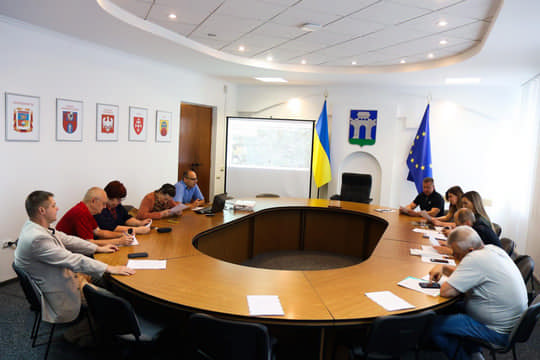 У Рівному працюють над перейменуванням вулиць та встановлять меморіальні дошки полеглим Героям У Рівному працюють над перейменуванням вулиць та встановлять меморіальні дошки полеглим Героям