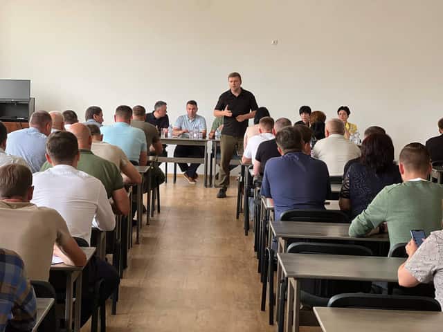 Віталій Коваль озвучив головам громад Рівненщини звіт про поточне використання коштів оборонного бюджету Віталій Коваль озвучив головам громад Рівненщини звіт про поточне використання коштів оборонного бюджету