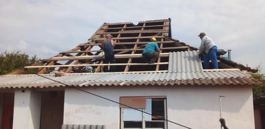 Рівненщина й надалі відновлює ушкоджені будинки на Херсонщині