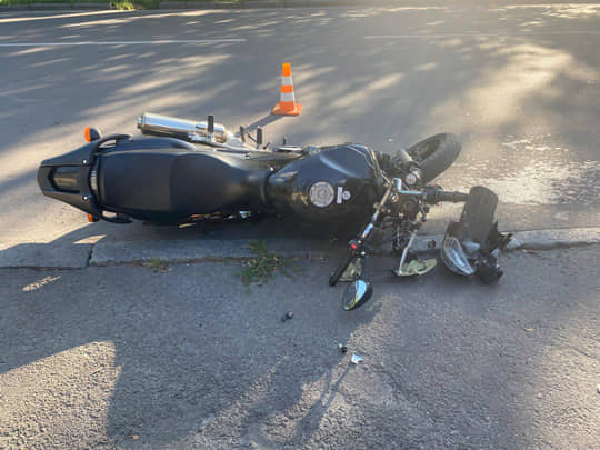 У Рівному в ДТП травмувався мотоцикліст і неповнолітній пасажир