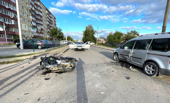 У Рівненському районі внаслідок ДТП травмувався мотоцикліст