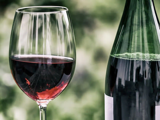 Чотири дивовижні способи використання вина, що вичахло, на вашій кухні та у побуті