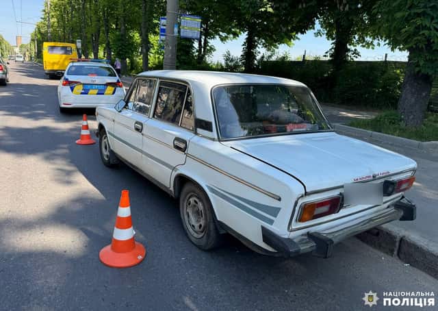 Збив неповнолітню пішохідку на переході