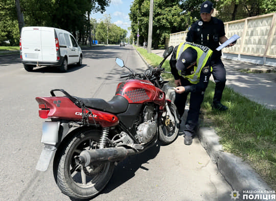Поліцейські розшукують свідків ДТП у Рівному