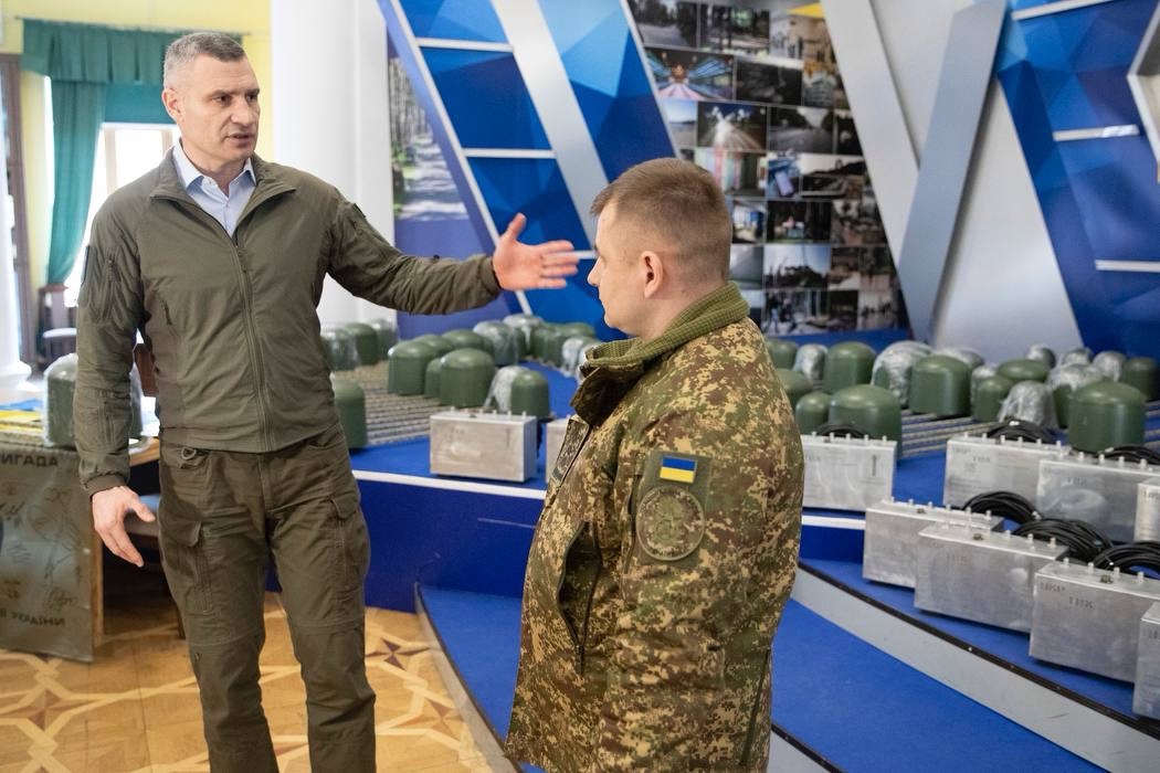 Кличко передав на фронт від громади столиці системи протидії російським БпЛА