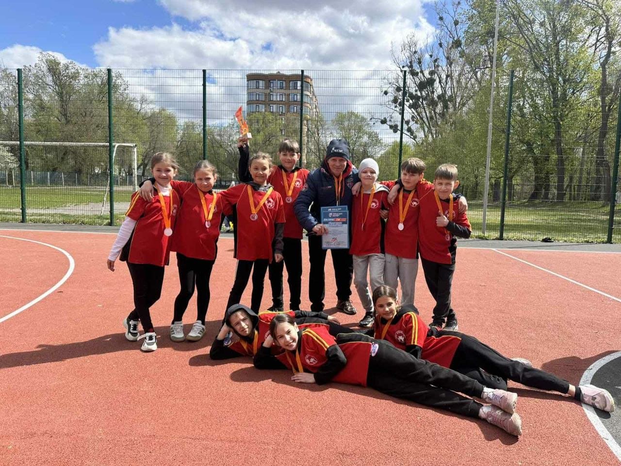 Учні Рівненського ліцею «Колегіум» здобули перемогу у змаганнях з легкої атлетики
